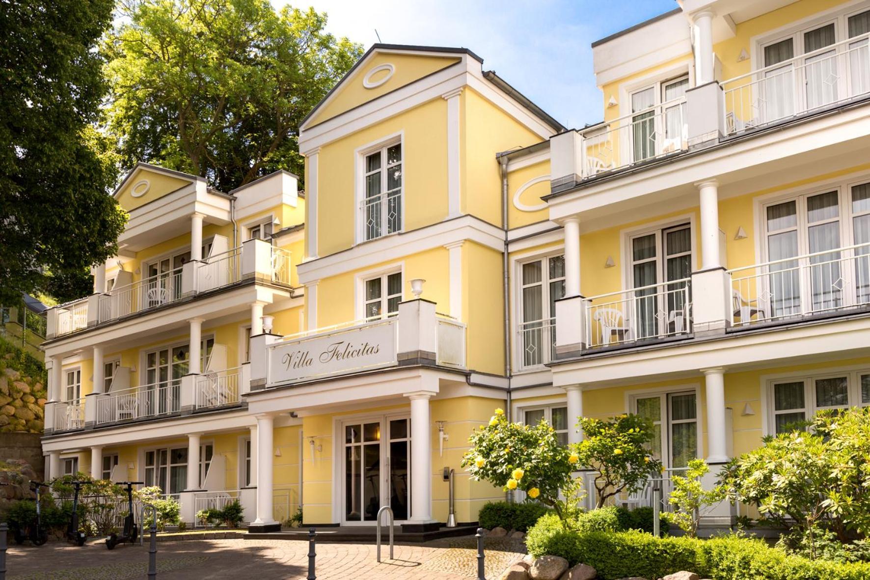 Vju Hotel Ruegen Goehren  Exterior photo